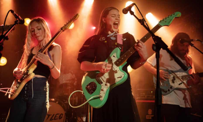 Wet Leg at Moroccan Lounge